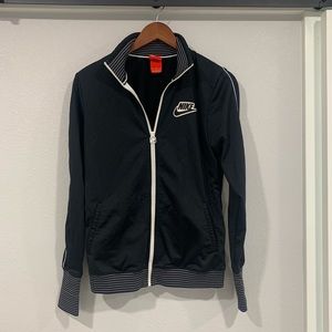 Retro Nike track jacket size M